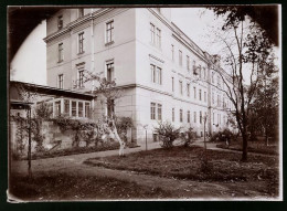 Fotografie Brück & Sohn Meissen, Ansicht Dresden, Partie Am Administrationsgebäude Des Garnisonslazarett  - Orte