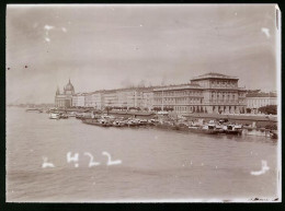 Fotografie Brück & Sohn Meissen, Ansicht Budapest, Blick Auf Den Rudolfs-Quai Mit Lastschiffen  - Orte