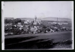 Fotografie Brück & Sohn Meissen, Ansicht Schirgiswalde I. Sa., Panoramaansicht Des Ortes Mit Der Kirche  - Plaatsen