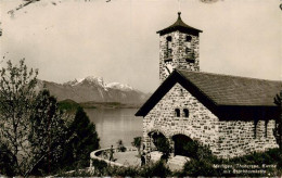 13960678 Merligen_Thunersee Thunersee Kirche Mit Stockhornkette - Andere & Zonder Classificatie