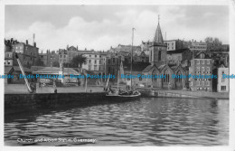 R154238 Church And Albert Statue. Guernsey. RP. 1935 - World