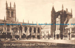 R154907 Oxford. Magdalen College Quad. George Davis - World