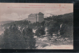 Cpa 66 Font Romeu L'hôtel D'altitude Et La Forêt Qui L'environne En Hiver - Autres & Non Classés