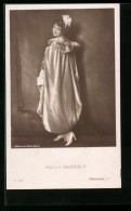 AK Schauspielerin Molly Wessely, Elegant Mit Umhang  - Schauspieler