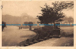 R155293 Paris. Luxembourg Garden. Yvon. 1926 - Monde