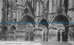 R155504 Cathedrale De Bourges. Les Cinq Portails. J. M. No 2 - World