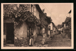 CPA Saillant, Vue De La Rue  - Autres & Non Classés