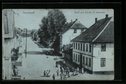 AK Elze In Hannover, Hauptstrasse Mit Ortsansässigen Aus Der Vogelschau  - Hannover