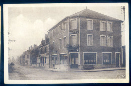 Cpa Du 23 Gouzon Rue De La Gendarmerie -- Au Dos Cachet Linéaire Ploermel       STEP142 - Autres & Non Classés