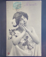 1626 THEME . JEUNE FEMME PENSIVE  AVEC DES FLEURS . OBLITEREE 1904 - Femmes