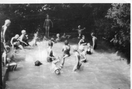 Photographie Vintage Photo Snapshot Piscine Swimming Pool Bain Bath - Sonstige & Ohne Zuordnung