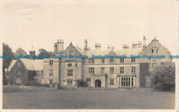R155922 Old Postcard. Large House. 1925 - Monde