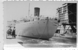 Photographie Vintage Photo Snapshot St Nazaire Paquebot Touraine Chantier Naval - Schiffe