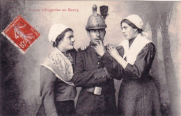36 - Indre - Scene Villageoise Au Berry - 2 Femmes Et 1 Soldat - Sonstige & Ohne Zuordnung