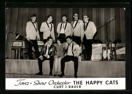 AK Tanz + Show Orchester The Happy Cats Auf Einer Bühne  - Musique Et Musiciens