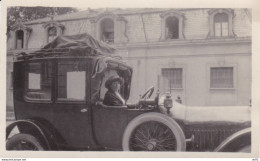 VOITURE HISPANO SUIZA TYPE 30 ET SA CONDUCTRICE CIRCA 1920 - Automobili