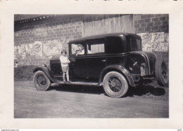 VOITURE CHENARD ET WALKER TYPE Y9 AVEC MALLE ARRIERE CIRCA 1935 - Automobile