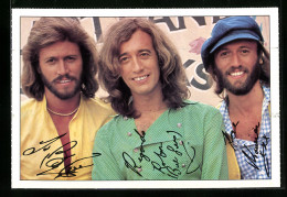 AK Musiker Der Band BeeGees In Bunten Hemden  - Musique Et Musiciens