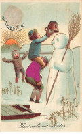 N°24032 - Carte Gaufrée - Mes Meilleurs Souhaits - Enfants Mettant Un Sceau Sur La Tête D'un Bonhomme De Neige - Neujahr