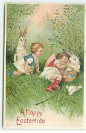 N°22979 - Carte Gaufrée - A Happy Eastertide - Enfants Dormant Avec Des Lièvres - Ostern