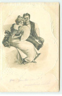 N°22991 - Carte Gaufrée - Fantaisie - Couple Assis, La Femme Tenant Un Grand éventail - Autres & Non Classés