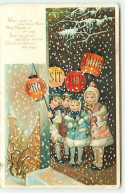 N°21865 - Carte Gaufrée - Prosit Neujahr - Fillettes Portant Des Lampions Sous La Neige - Nouvel An