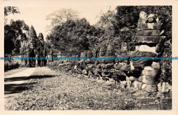 R156123 Old Postcard. Statues. Bayon - World