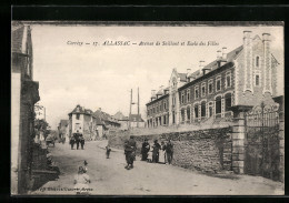 CPA Allassac, Avenue De Saillant Et Ecole Des Filles  - Autres & Non Classés