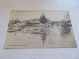 LES INONDATIONS DE JUVIGNY JANVIER 1910 ( 51 Marne ) VUE D ENSEMBLE D UNE PARTIE DE LA RUE PRINCIPALE - Altri & Non Classificati