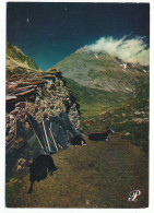 CPSM / CPM 10.5 X 15 Prestige Savoie VANOISE Chèvres Au Repos Devant Un Abri En Pierre Montagne Nuage - Autres & Non Classés