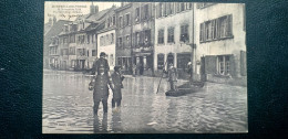 25 , Montbéliard - Venise ,inondations 1913  , Un Sauvetage Difficile Rue Des Granges - Montbéliard