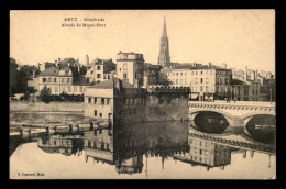 57 - METZ - ABORD DU MOYEN PONT - Metz