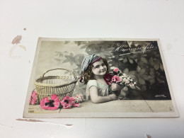 Heureuse Fête, Enfants, Fille Avec Des Fleurs, Panier En Osier Carte Postale - Other & Unclassified