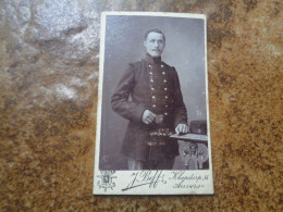 CDV  Carte Photo  Antique  /  Kabinetfoto  /  CDV Photo Card { 6,3 Cm X 10,3 Cm } - Alte (vor 1900)