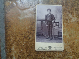 CDV  Carte Photo  Antique  /  Kabinetfoto  /  CDV Photo Card { 6,3 Cm X 10,3 Cm } - Old (before 1900)