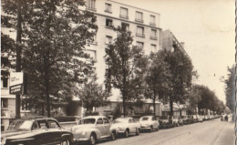 BOULOGNE-BILLANCOURT - CPSM : Avenue Pierre Grenier ( Beau Plan De Voitures ) - Boulogne Billancourt