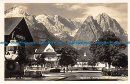 R156769 Garmisch Marktplatz Mit Zugspitzgruppe. C. Rietzschel - Monde