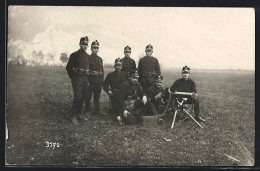 AK Schweizer Soldaten In Uniform Mit Maschinengewehr  - Other & Unclassified