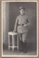 CARTE PHOTO MILITARIA - TB GROS PLAN MILITAIRE En Pieds Du 15 ème Régiment - Regimenten