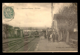 95 - SAINT-LEU-TAVERNY - TRAIN EN GARE DE CHEMIN DE FER - Taverny