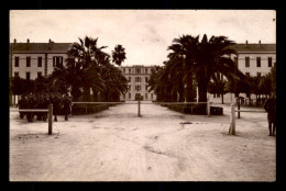 ALGERIE - HUSSEIN-DEY - CASERNE LEMERCIER - ALLEE D'HONNEUR DU 32E ET 45E BATAILLON DU GENIE - Autres & Non Classés