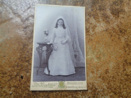 CDV  Carte Photo  Antique  /  Kabinetfoto  /  CDV Photo Card { 6,3 Cm X 10,3 Cm } - Oud (voor 1900)