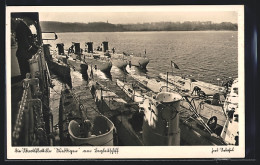 AK U-Boot-Flottille Weddigen Der Kriegsmarine Am Begleitschiff  - Guerra