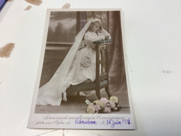 Photo, Carte Souvenir De Ma Première Communion Faite En L’église De Vidauban, 1918 Fille En Train De Prier - Retratos