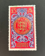 (stamps 29-5-2024) Guernsey Hight Vlaue Stamp (used) Royalty Heraldy  (5 Pounds) - Familias Reales