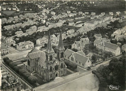 71 - Le Creusot - Vue Aérienne - Eglise Saint-Henri Et Son Quartier - CPSM Grand Format - Etat Abimé Sur La Gauche - CPM - Le Creusot