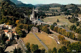 65 - Lourdes - Ville Connue Pour Son Pèlerinage Chrétien - CPA - Voir Scans Recto-Verso - Lourdes