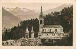 65 - Lourdes - Ville Connue Pour Son Pèlerinage Chrétien - CPA - Voir Scans Recto-Verso - Lourdes