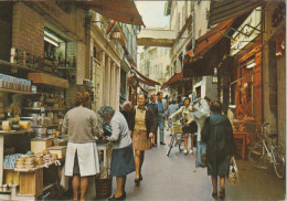 Rue Pittoresque - NICE - Life In The Old Town (Vieux Nice)