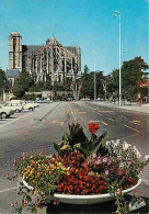 72 - Le Mans - La Cathédrale Saint Julien Vue De La Promenade Des Jacobins - Automobiles - Fleurs - CPM - Voir Scans Rec - Le Mans